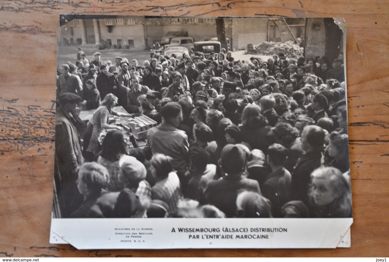 Photo Du Ministère De La Guerre SCA  A Wissembourg En Alsace Distribution Par L'entraide Marocaine - Guerre, Militaire