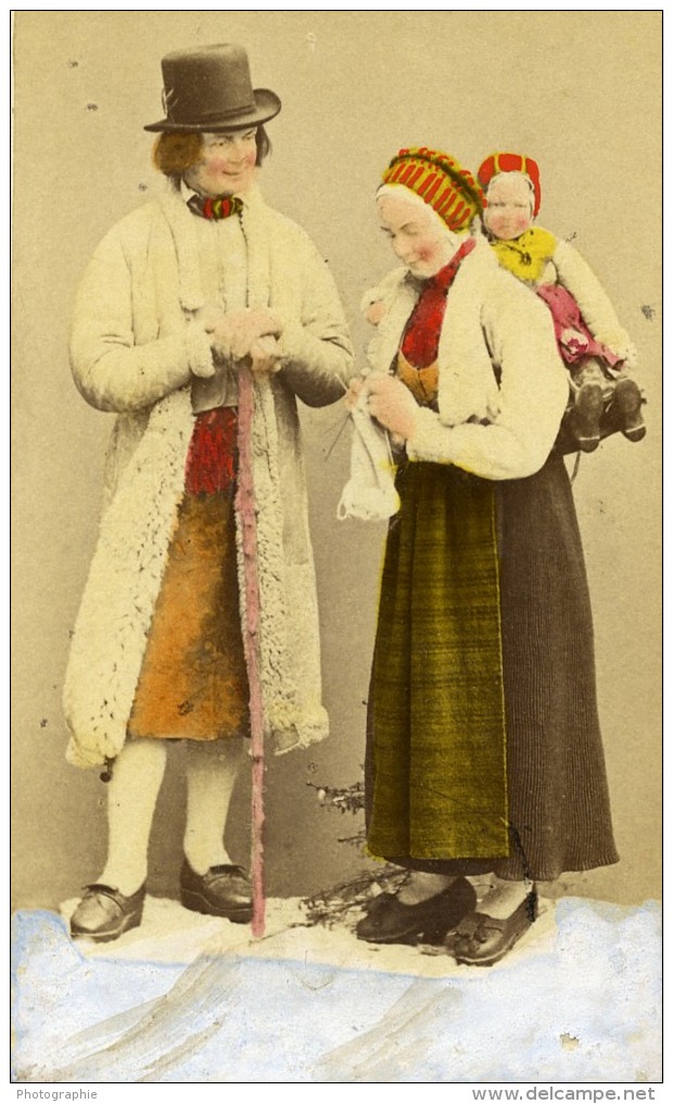 Suede Dalécarlie Leksand Costume Traditionnel Ancienne CDV Photo Coloriée Eurenius 1868 - Old (before 1900)