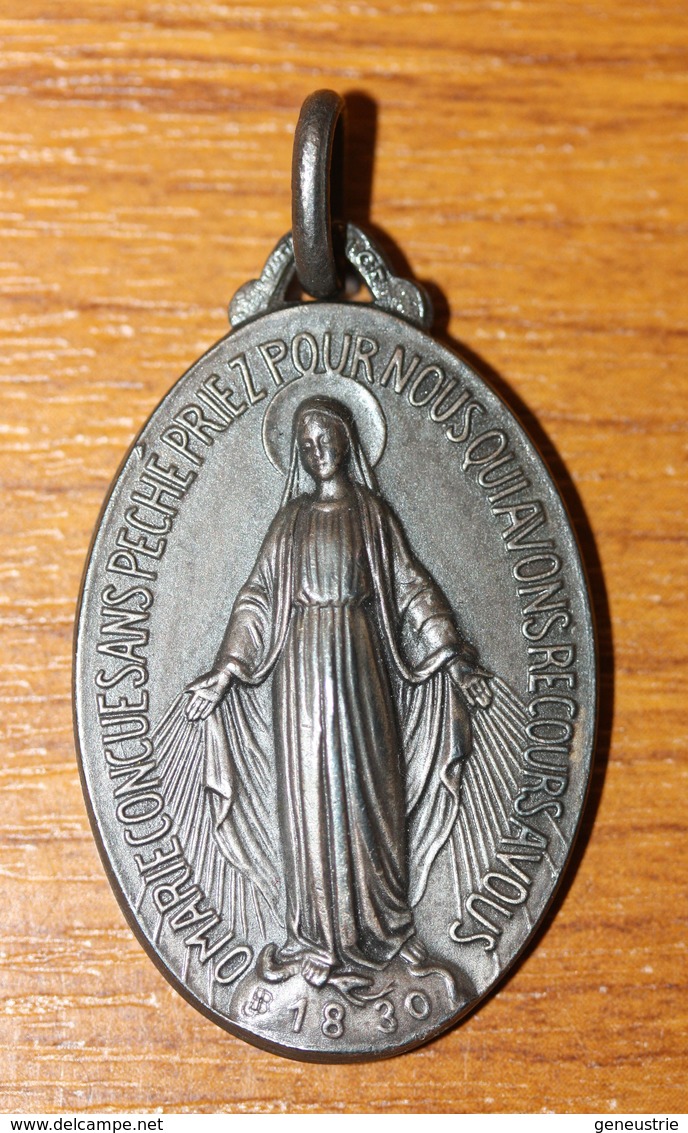 Beau Pendentif Médaille Religieuse Médaillon Argenté "Médaille Miraculeuse" Paris - Religious Medal - Religion & Esotérisme