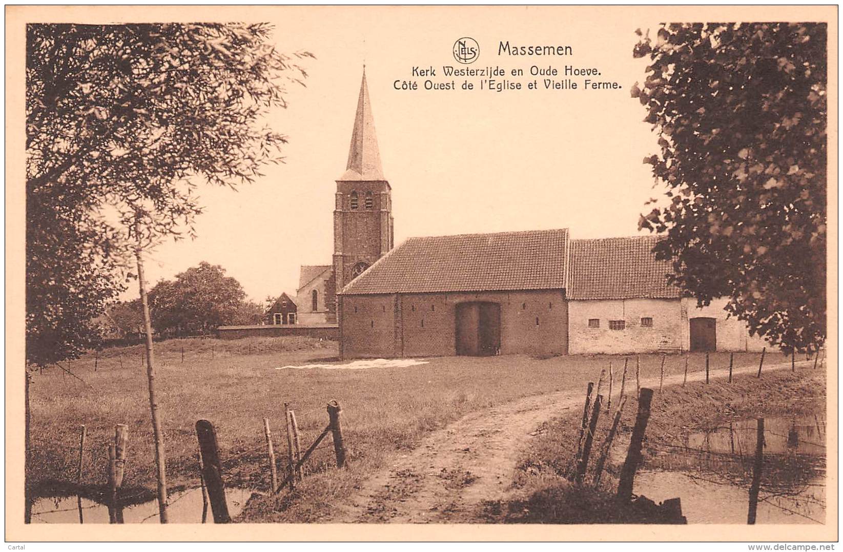 MASSEMEN - Kerk Westerzijde En Oude Hoeve.  Côté Ouest De L'Eglise Et Vieille Ferme. - Wetteren