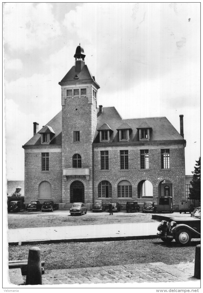 V15141 Cpsm 19 Egletons - Hôtel De Ville - Egletons