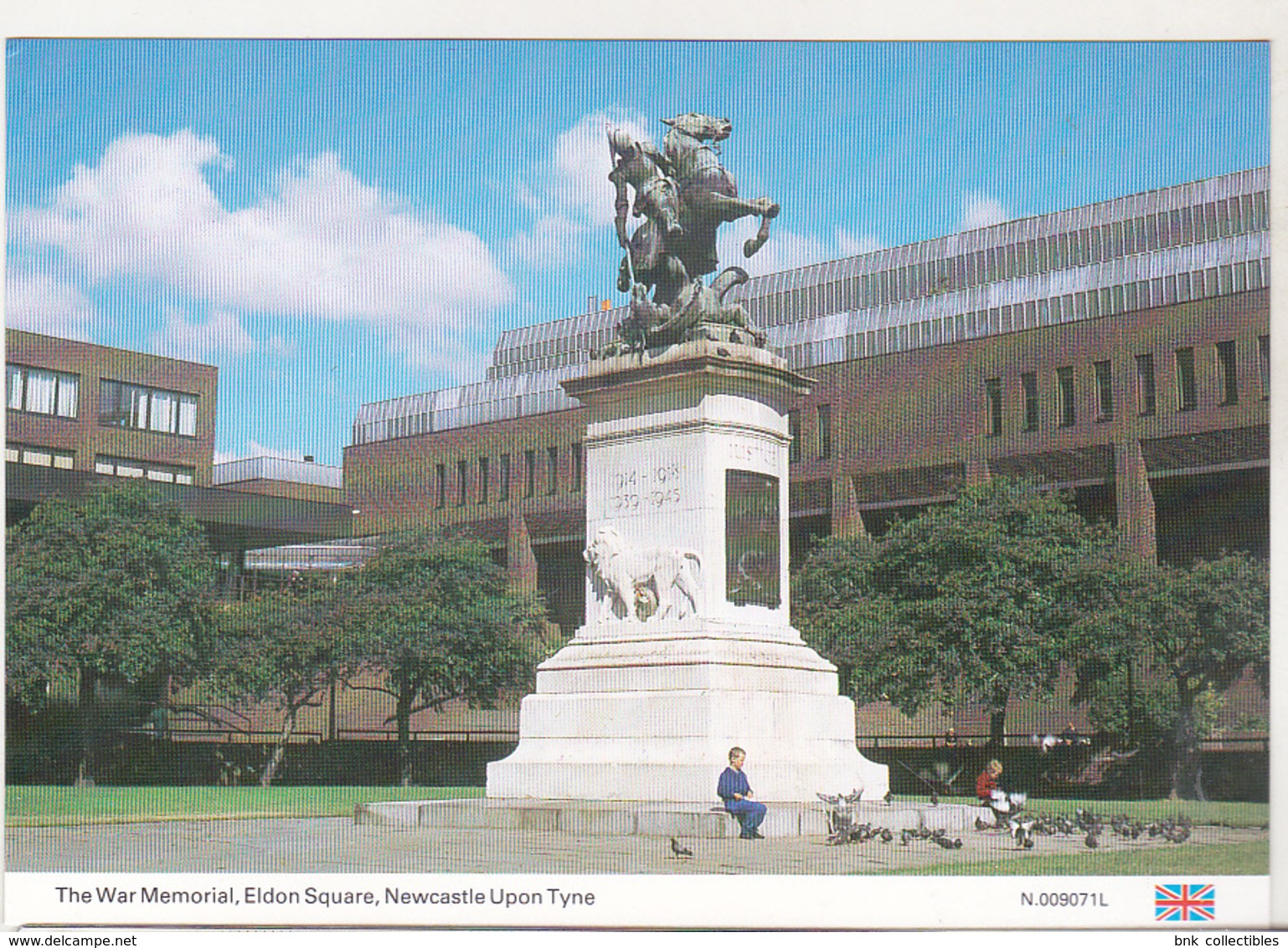 The War Memorial . Eldon Square , Newcastle Upon Tyne - UK Uncirculated Postcard - War Memorials