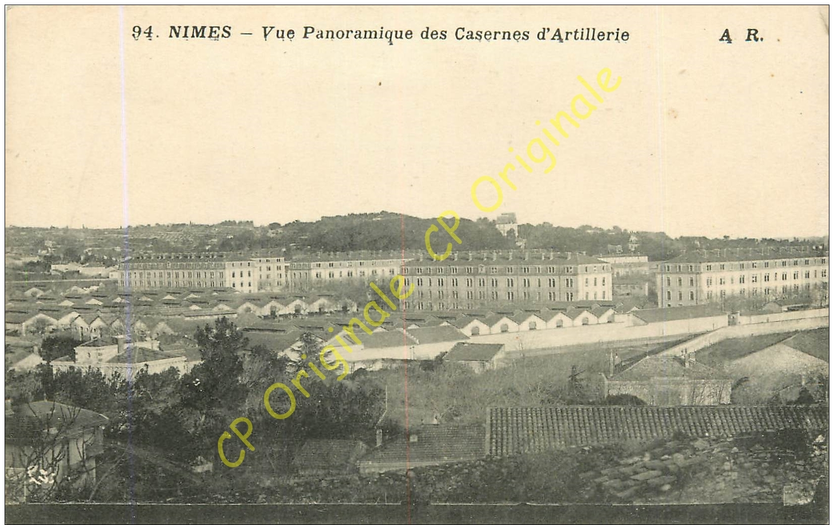 30. NIMES .  Vue Panoramique Des Casernes D'Artillerie . - Nîmes