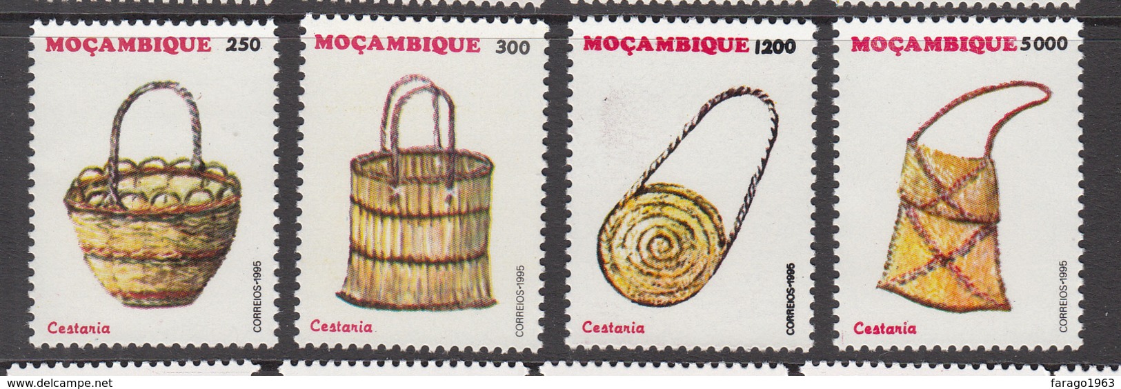 1995 Mozambique Baskets Complete Set Of 4 MNH - Mosambik