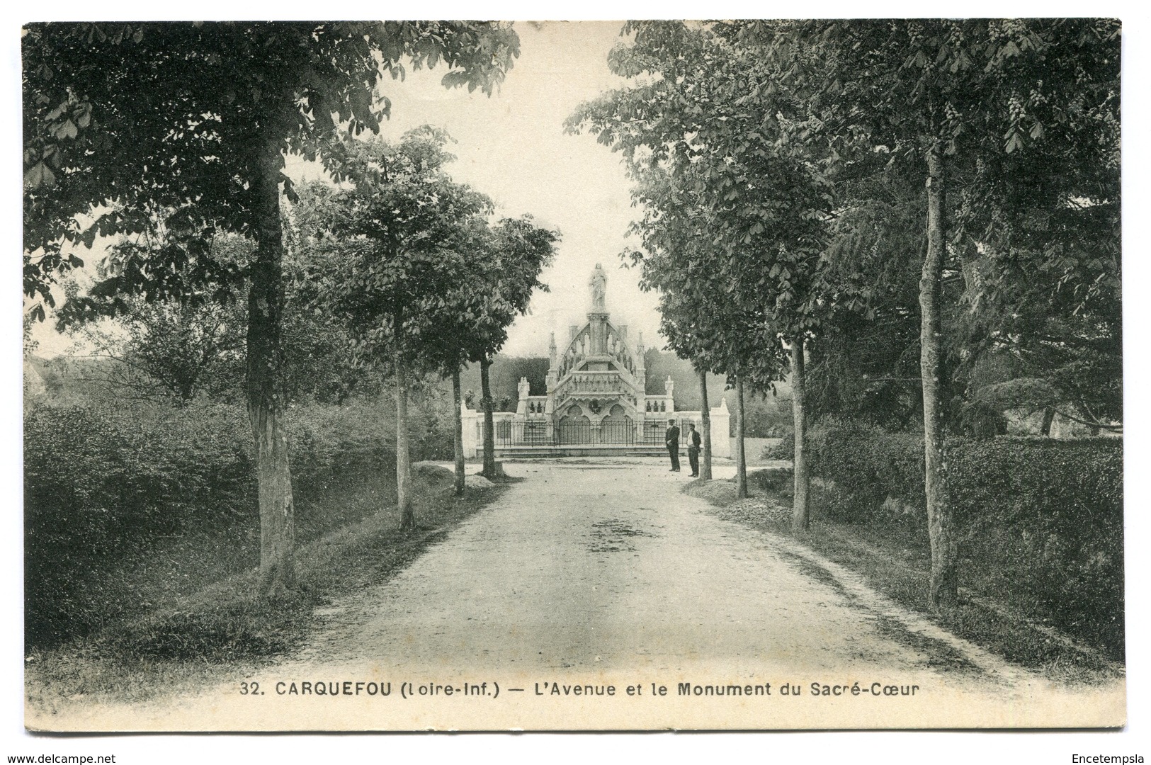 CPA - Carte Postale - France - Carquefou - L'Avenue Et Le Monument Du Sacré Coeur ( CP3827 ) - Carquefou