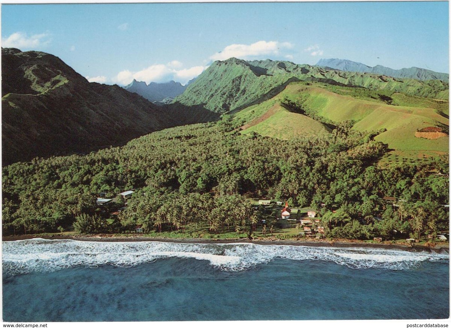 Tahiti - Le Village De Papenoo Sur La Côte Est - Tahiti