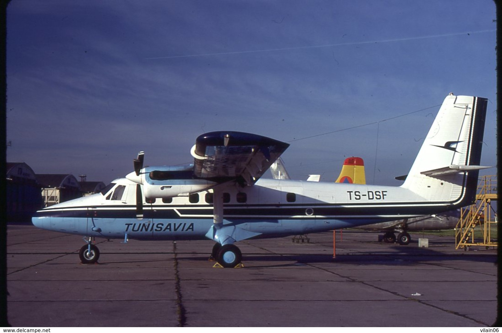 SLIDE / AVION / AIRCRAFT   KODAK  ORIGINAL   TUNIS AVIA  TWIN OTTER  TS-DSF - Diapositive