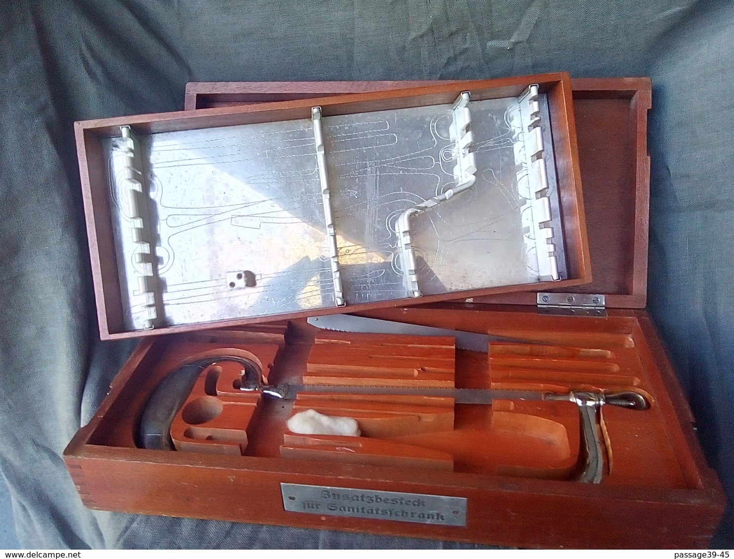 WW1 COFFRET ALLEMAND DE CHIRURGIE EN BOIS  AVEC SCIE