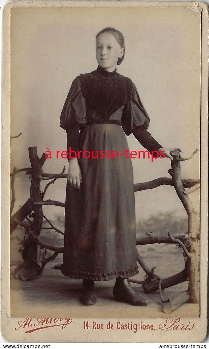 CDV Jolie Jeune Fille Mode Vers 1880-photo Alcide Allevy, Rue Castiglion à Paris - Oud (voor 1900)