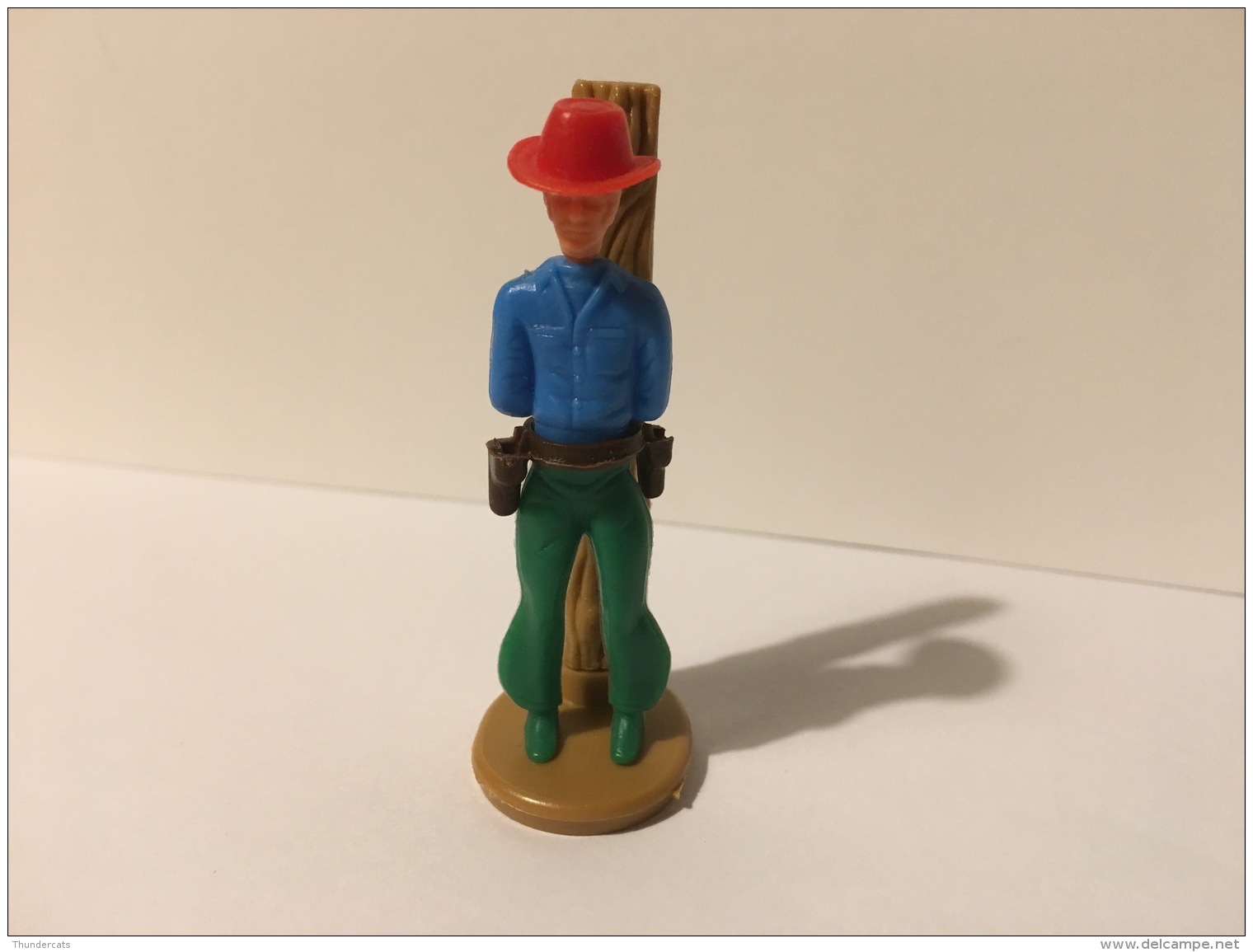 VIEUX  MONTABLE  COWBOY COW BOY VINTAGE FERRERO SURPRISE EGG TOY KINDER SURPRISE - Montables