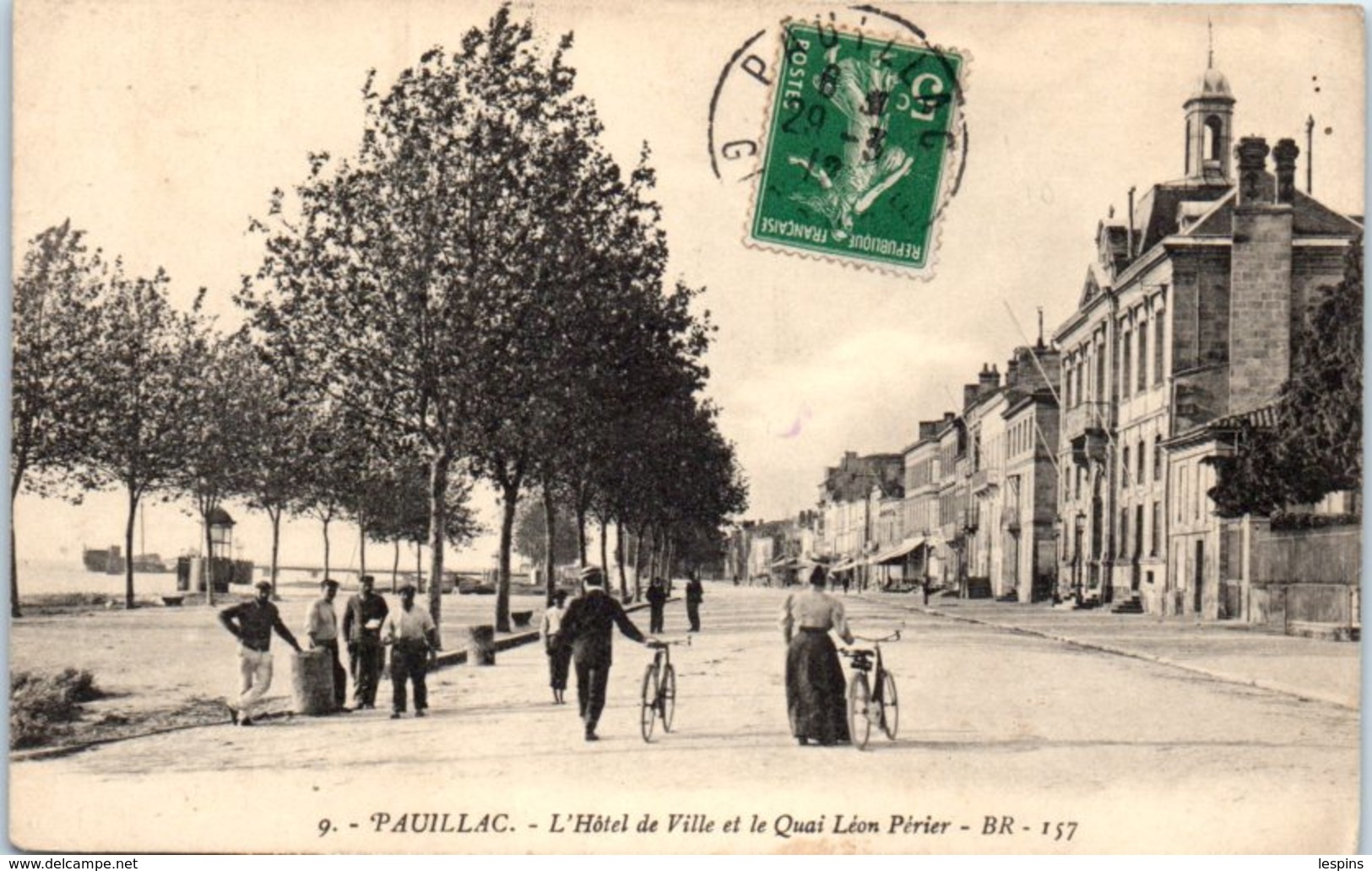 33 - PAUILLAC --  L'Hôtel De Ville Et Le Quai Léon Périer - Pauillac
