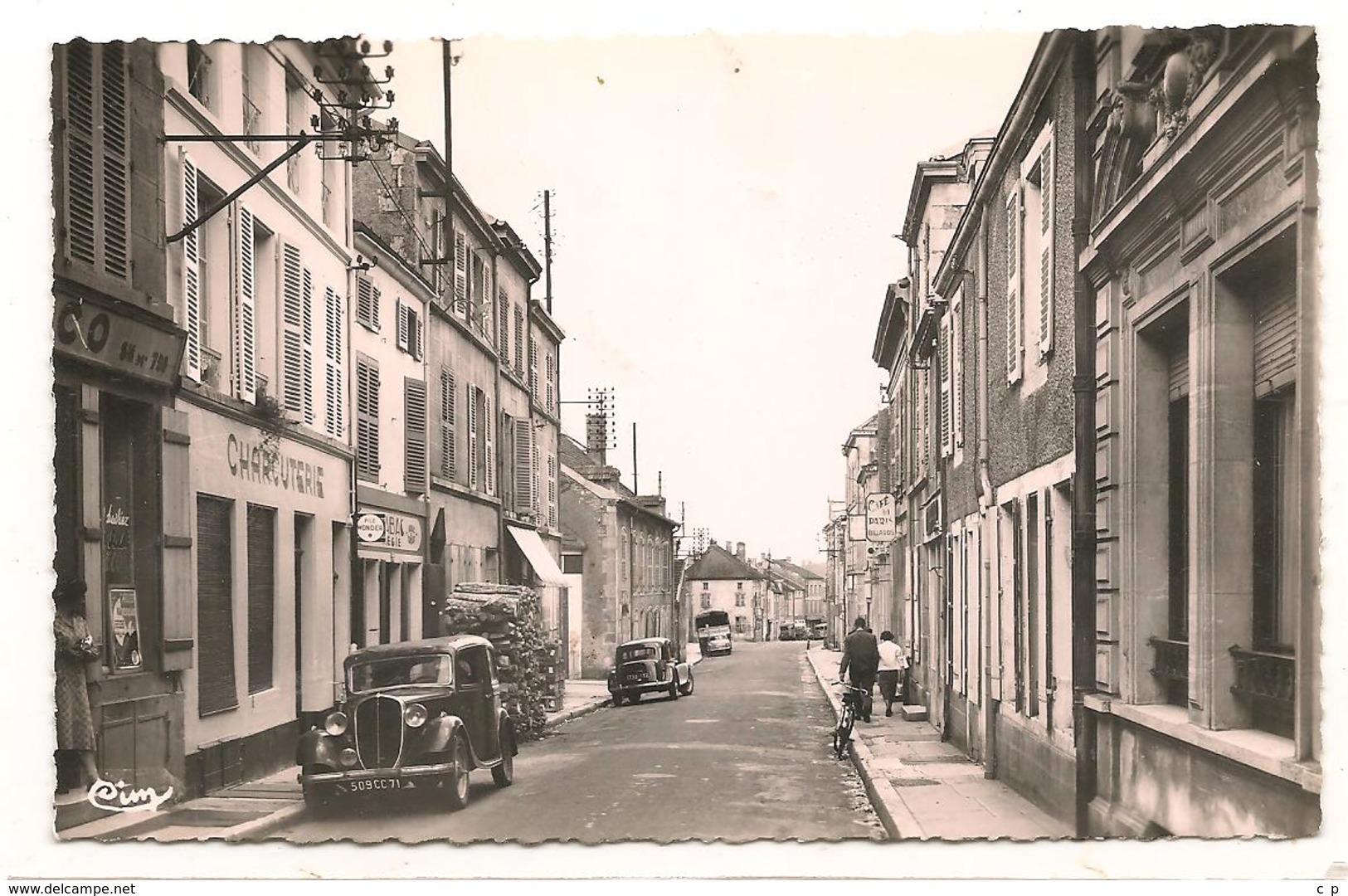 Nogent En Bassigny -  Rue Marechal De Lattre De  Tassigny - Traction -  CPSM° - Nogent-en-Bassigny