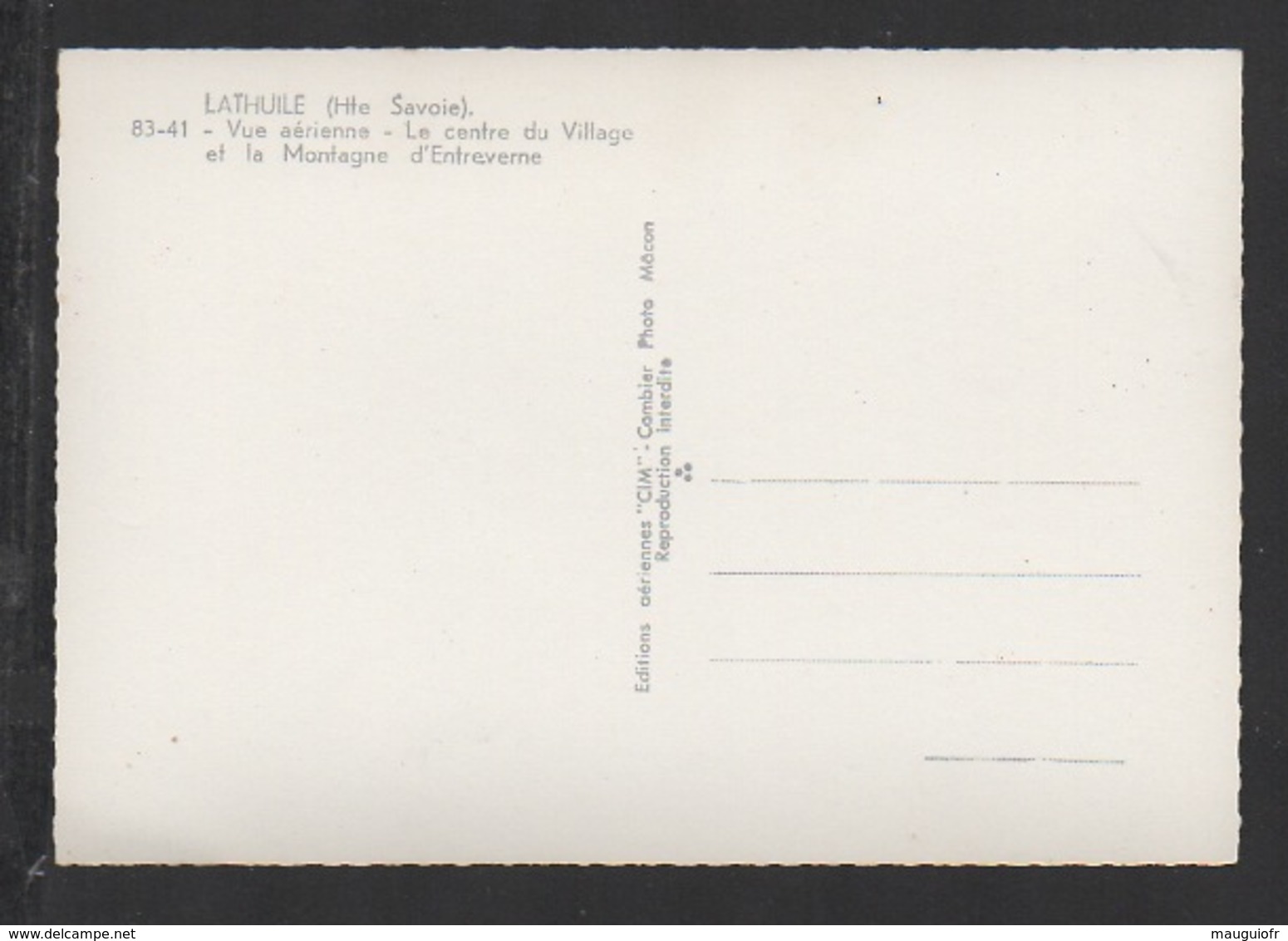 DF / 74 HAUTE SAVOIE / LATHUILE / VUE AÉRIENNE DU CENTRE DU VILLAGE ET LA MONTAGNE D' ENTREVERNE - Autres & Non Classés