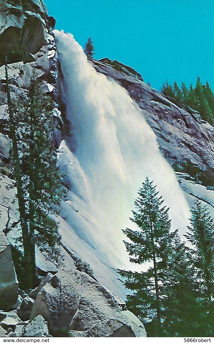 CARTE POSTALE ORIGINALE DE 9CM/14CM : YOSEMITE NATIONAL PARK CALIFORNIA NEVADA FALL   USA - Yosemite