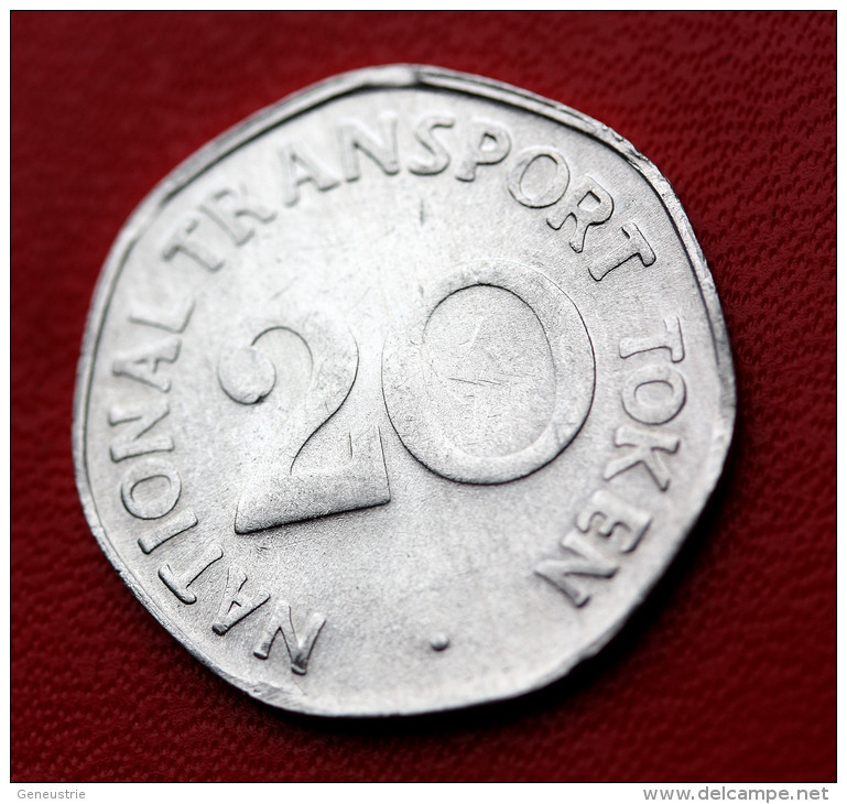 Token Jeton Aluminium " 20 National Transport Token / CVD6 Bus" Bus Londonien - London Bus - Firma's