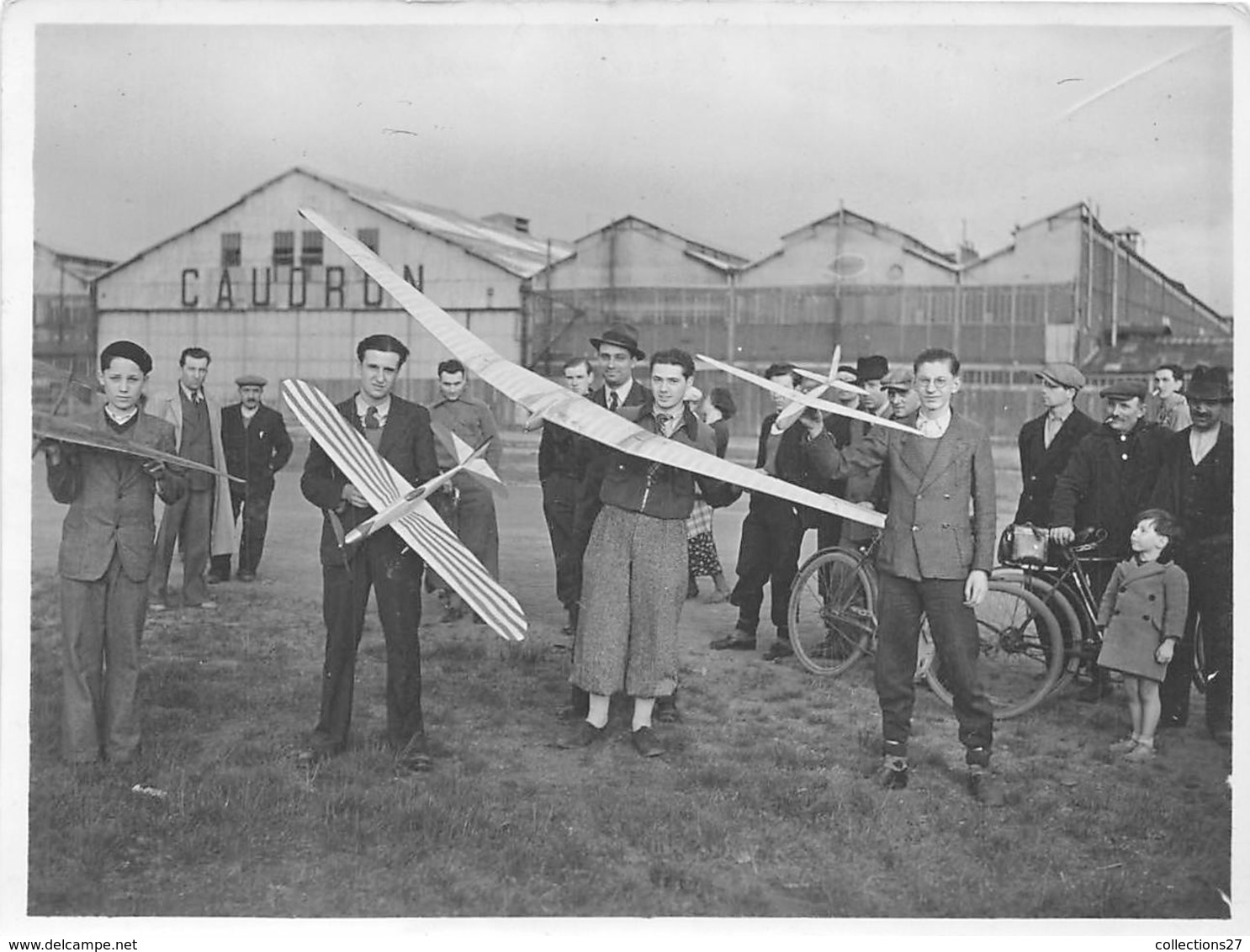 LOT DE 4 PHOTOS AERO-CLUB DE PONTOISE " LES AILERONS " AVIONS MODELISME - Aviation