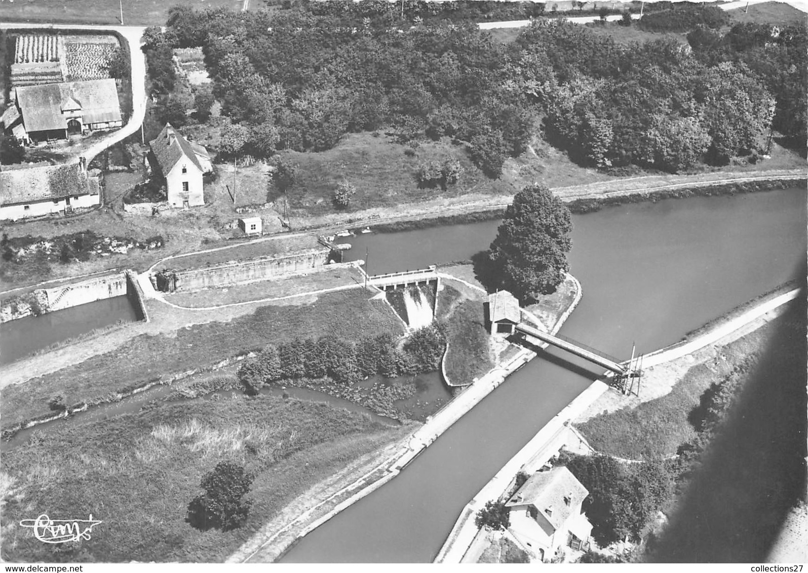 45-BRIARE- LA COGNADIERE-  VUE AERIENNE - Briare