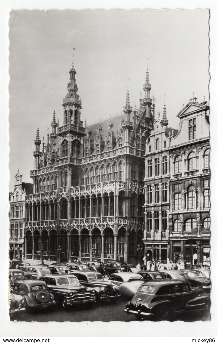 Belgique--BRUXELLES--Grand Place (belles Voitures Dont Citroen Traction)--timbre-cachet - Places, Squares