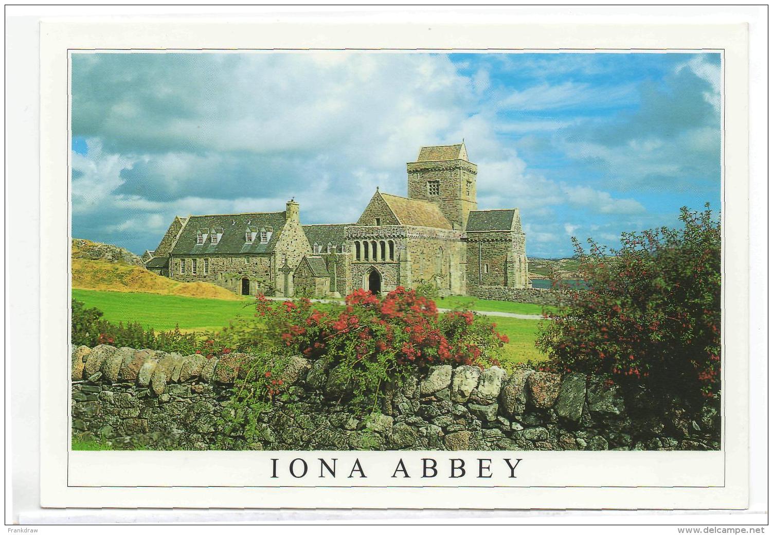 Postcard - Scotland - Summer, Ion Abbey, Iona - Argyll - Card No. MU/31-1330 - Photo By Paul Guy - VG - Unclassified