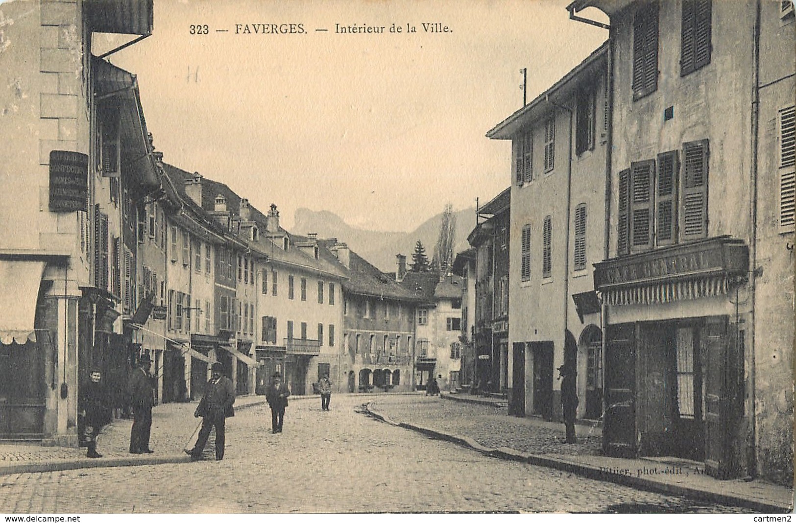 FAVERGES INTERIEUR DE LA VILLE 74 - Faverges