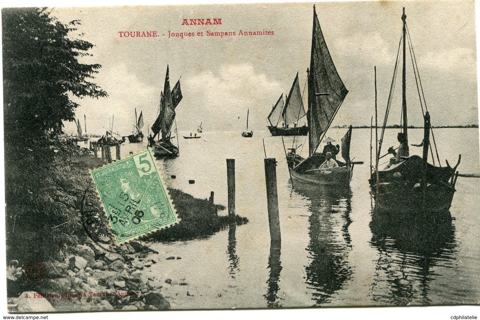 INDOCHINE CARTE POSTALE DE L'ANNAM -TOURANE -JONQUES ET SAMPANS ANNAMITES AYANT VOYAGEE - Lettres & Documents