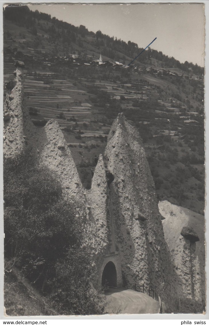 Les Pyramides D'Euseigne Et Heremence - Photo: E. Gyger - Hérémence