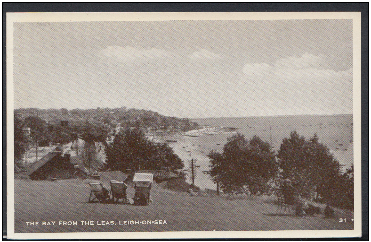 Essex Postcard - The Bay From The Leas, Leigh-On-Sea   DC1713 - Southend, Westcliff & Leigh