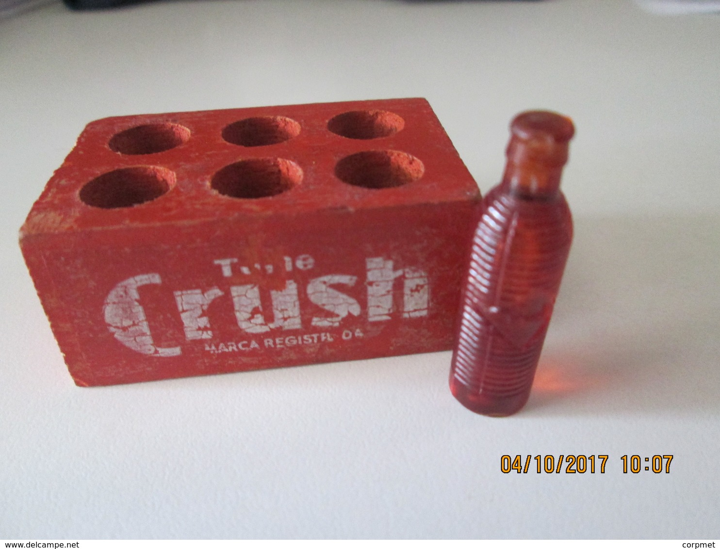 MINIATURE ORANGE CRUSH Wooden Box X 6 Bottles - 5 X 3,5 Cm - High 2,5 Cm + 1 Bottle High 3,5 Cm - C/1930 - 40's - Soda