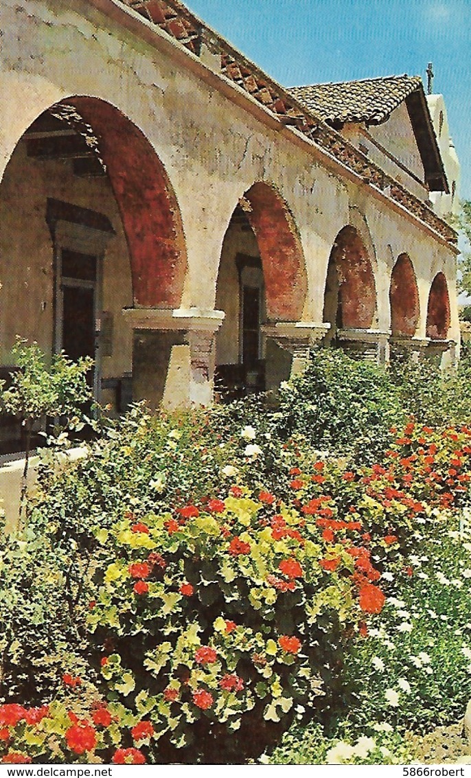 CARTE POSTALE ORIGINALE DE 9CM/14CM : SANTA INES MISSION AT SOLVANG NEAR SANTA BARBARA  CALIFORNIA  U S A - Santa Barbara