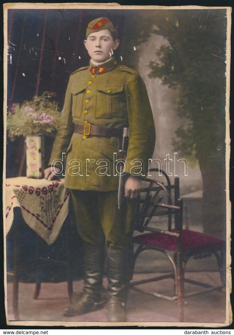 Cca 1900 Fiatal Katona Portréja, Színezett Fotó, Kartonra Ragasztva, 23×16,5 Cm - Altri & Non Classificati