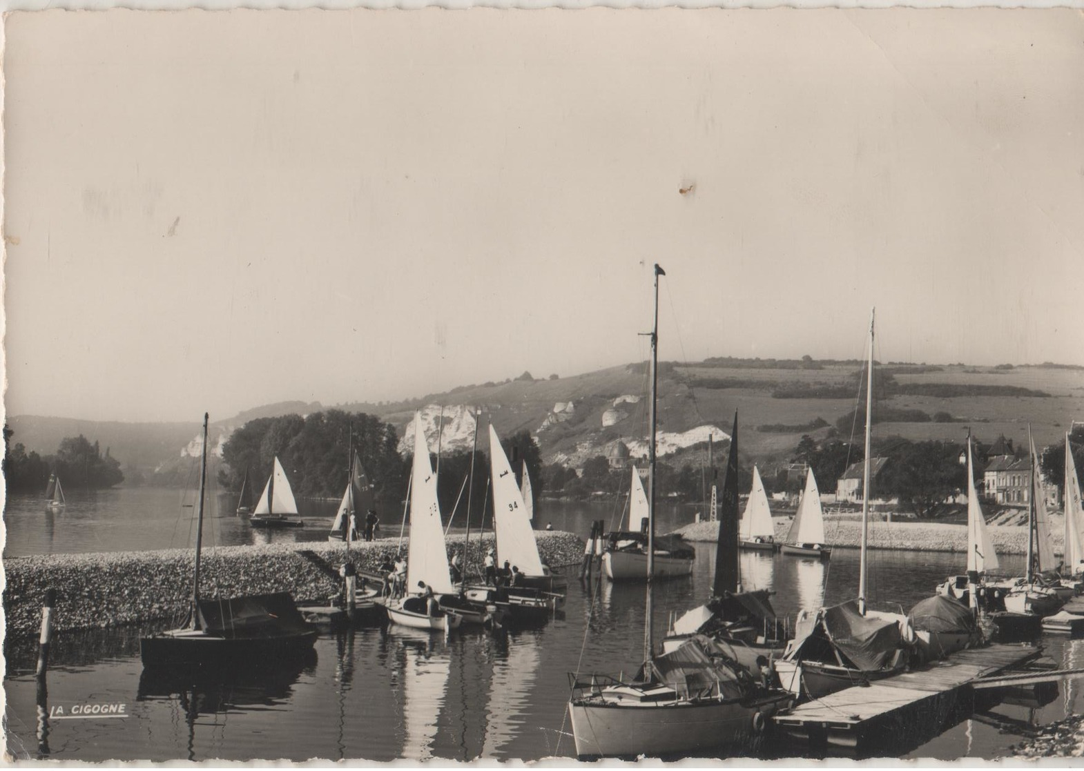 CPSM 27. LES ANDELYS. Le Port De Plaisance - Les Andelys