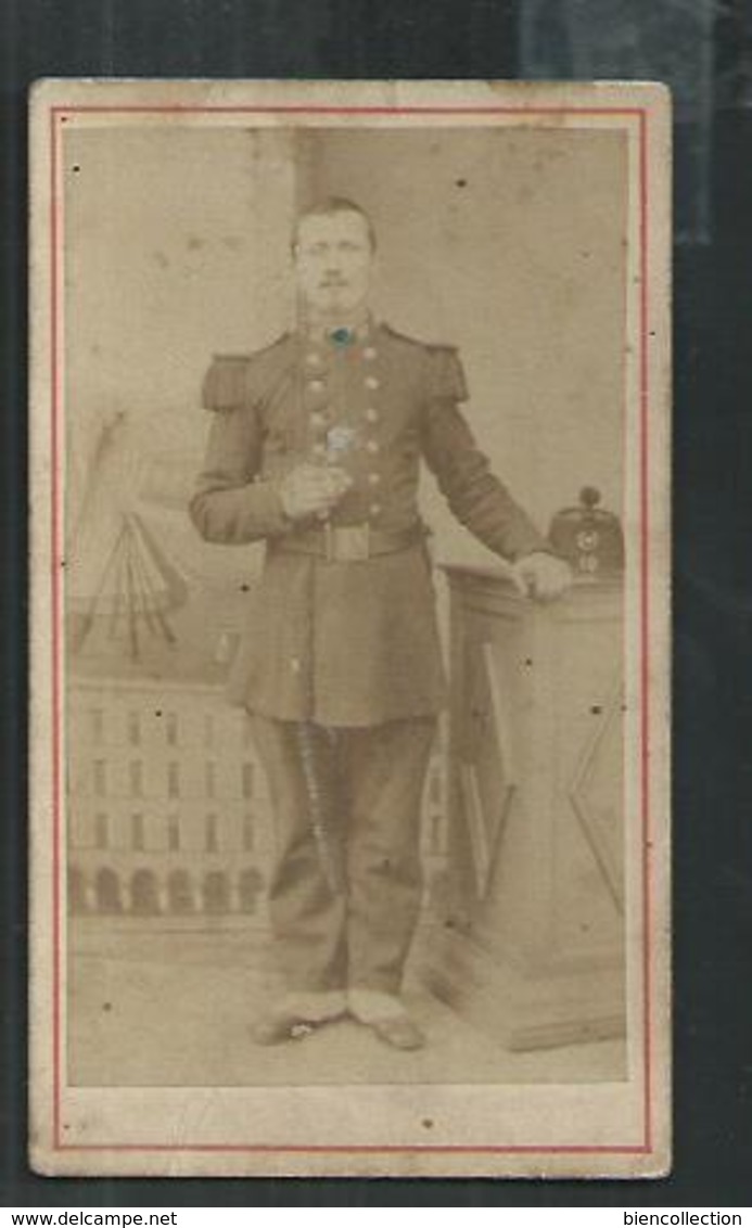 Photo Format 6cm X 10cm D'un Militaire. - Guerra, Militari