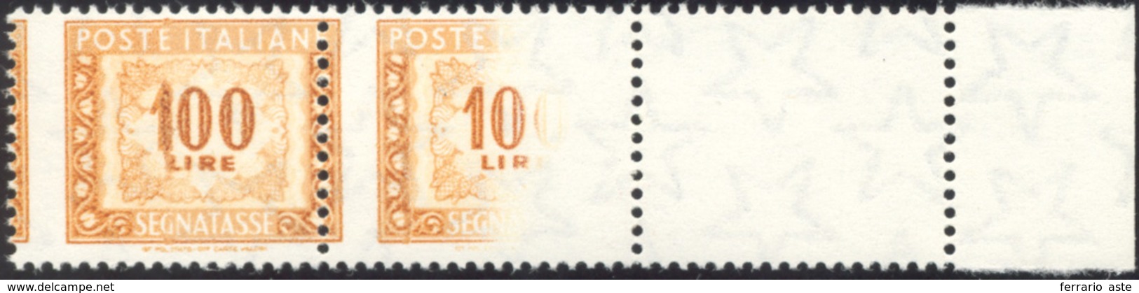 1496 1956 - 100 Lire, Striscia Di Tre Con Dentellatura Verticale Fortemente Spostata, Il Secondo Esemplar... - Postage Due