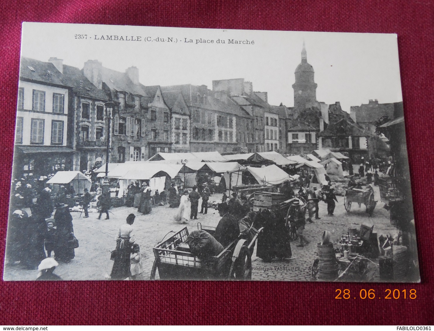 CPA - Lamballe - La Place Du Marché - Lamballe