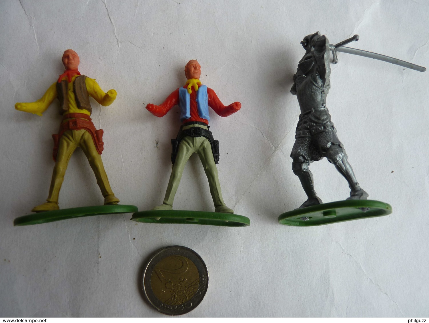 MARQUE INCONNUE - 1 CHEVALIER ET 2 COWBOY POUR PIECES  LOT DE 3 FIGURINES - Army