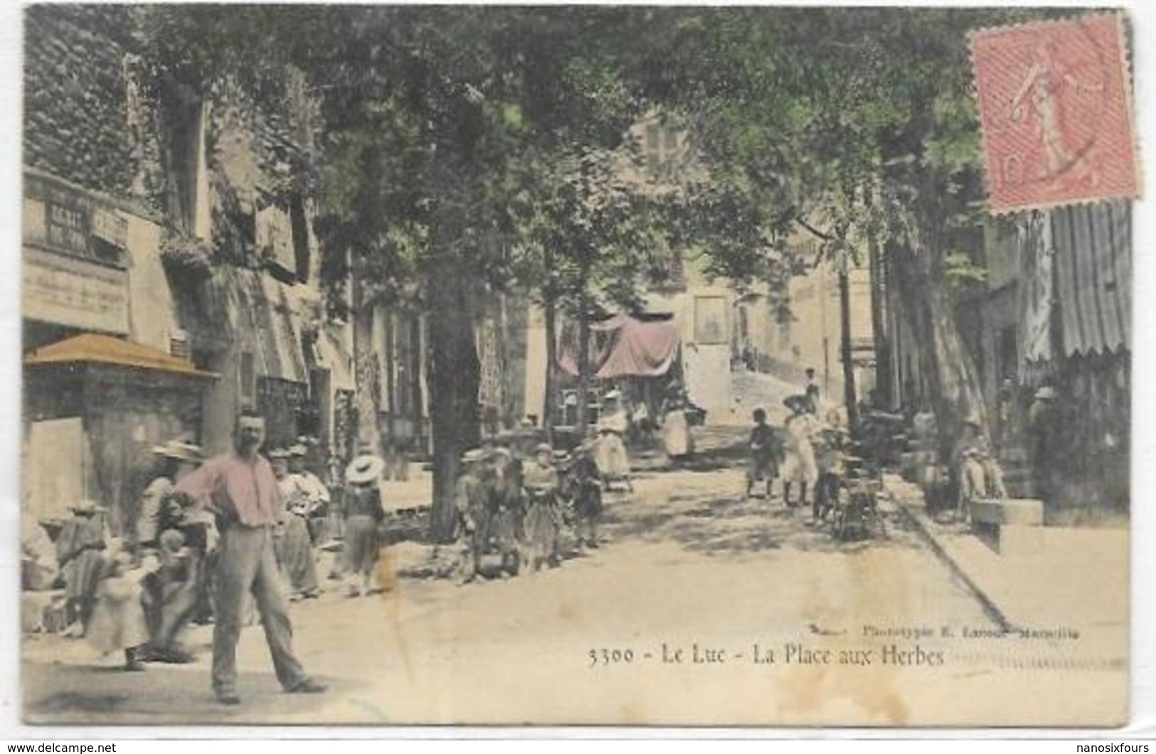 83. LE LUC.  LA PLACE AUX HERBES - Le Luc