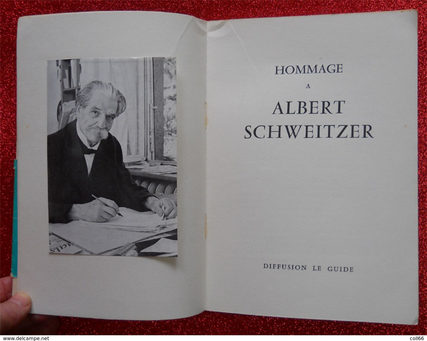 1955 Livre Hommage A Albert Schweitzer (Docteur) 141 Pages édité Le Guide Rue Pigalle Paris Dédicace - Livres Dédicacés