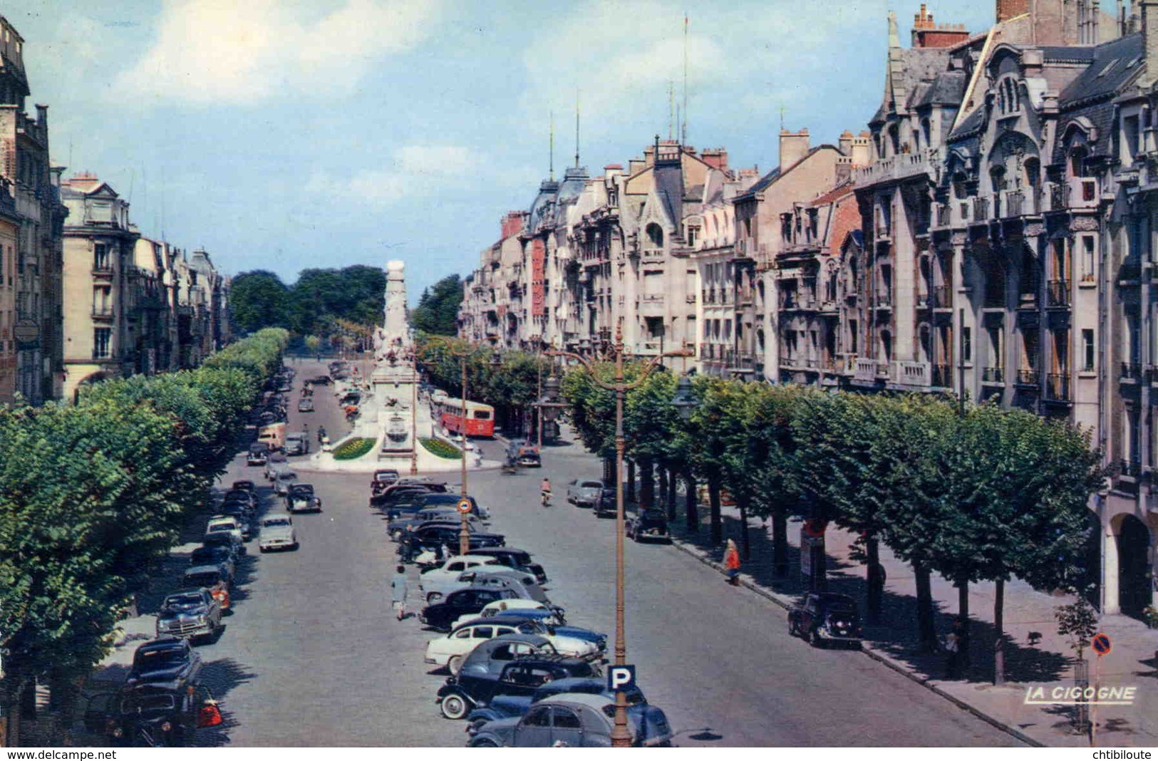 REIMS  / 51  "  VUE GENERALE  /  "   CPM / CPSM 10 X 15 - Reims