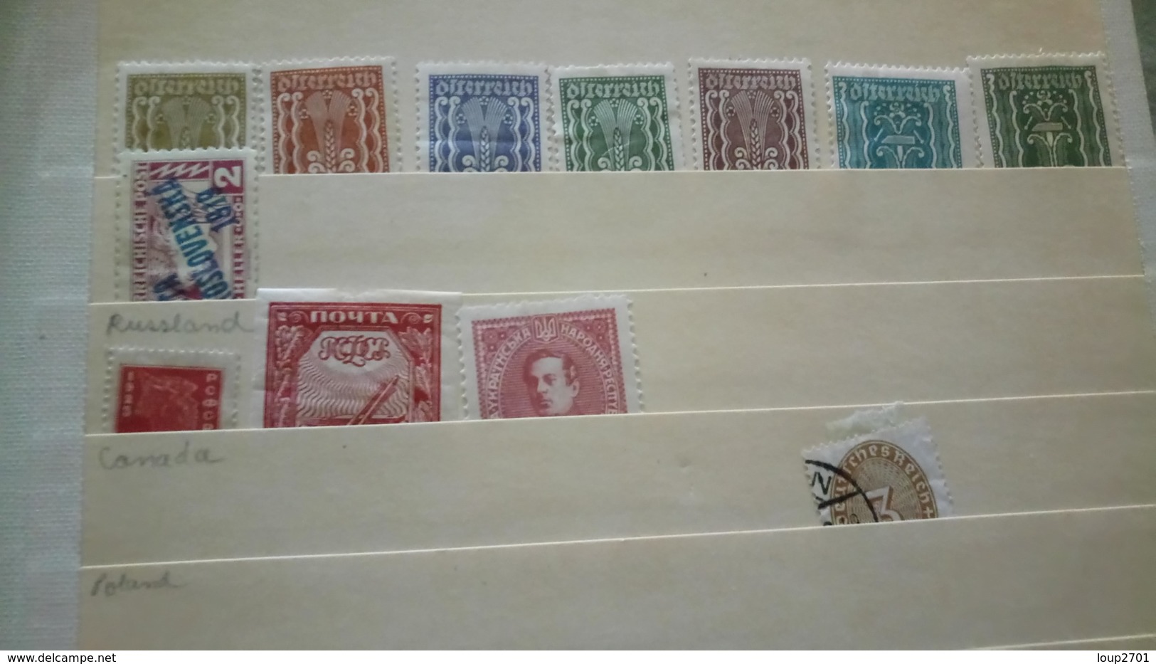 F0970 LOT FEUILLES TIMBRES EUROPE ET MONDE NEUFS / OB A TRIER BELLE COTE DÉPART 10€