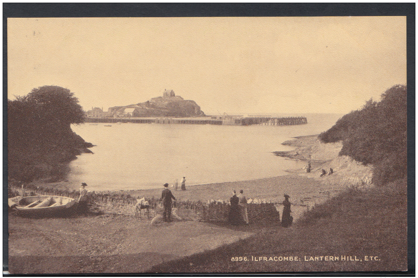 Devon Postcard - Ilfracombe: Lantern Hill    DC1791 - Ilfracombe