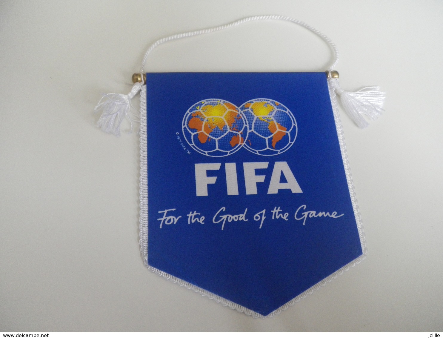 Fanion Football - FIFA - Habillement, Souvenirs & Autres