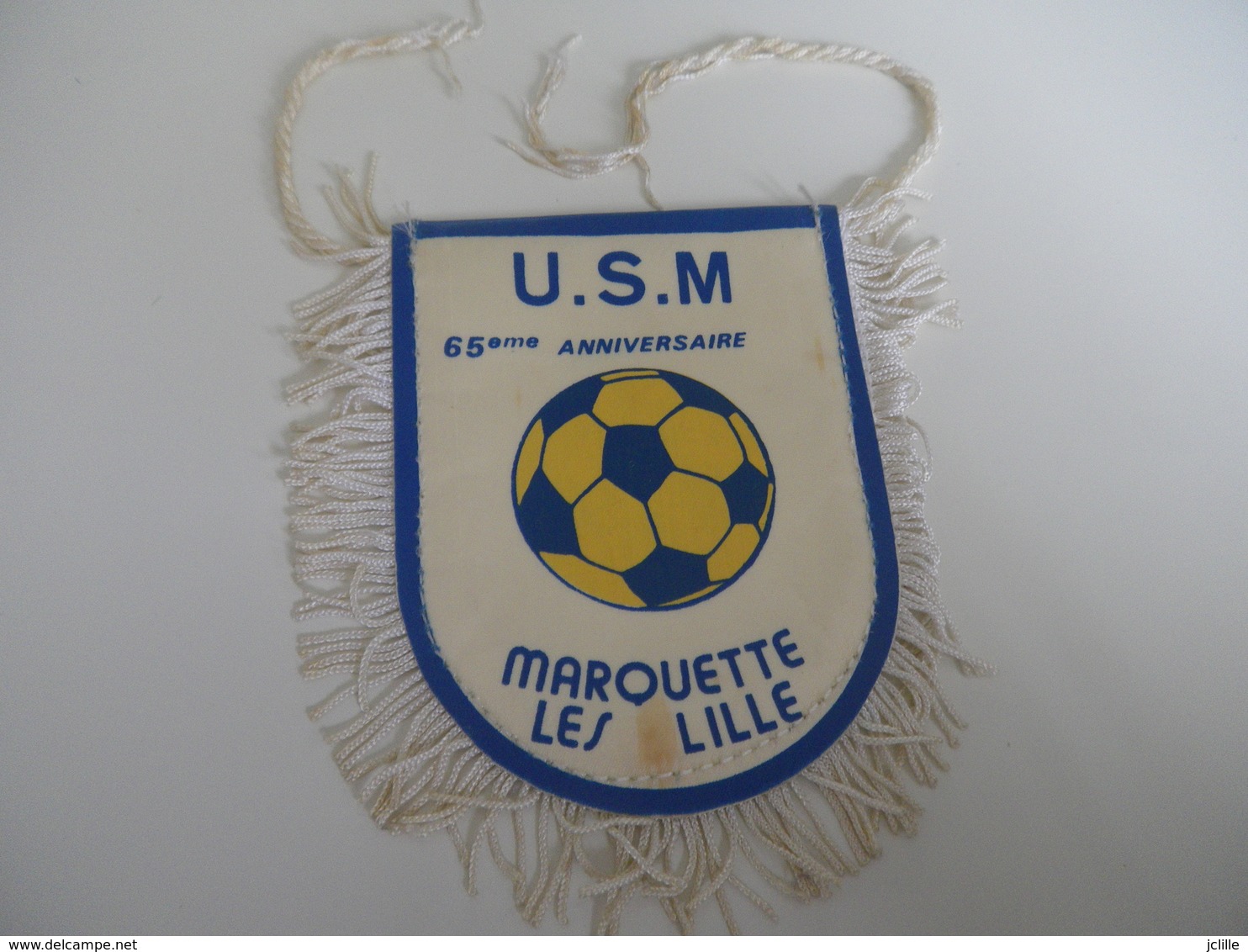 Fanion Football - US MARQUETTE - Habillement, Souvenirs & Autres