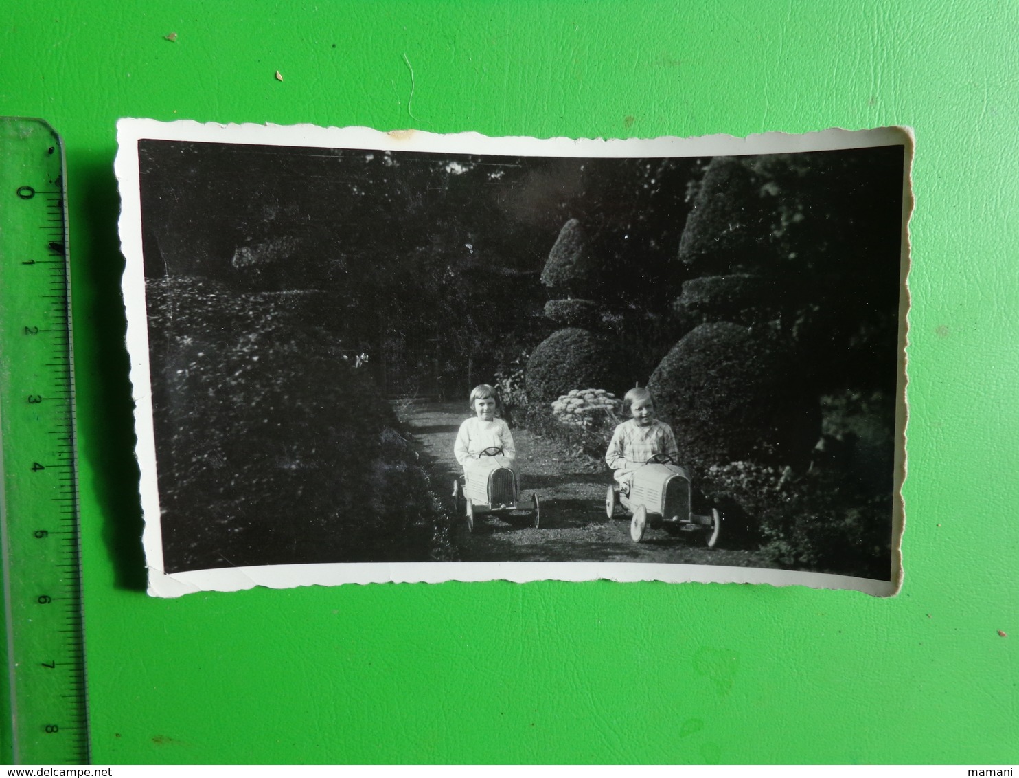 Photo 10x6 -enfants Avec Voiture A Pedale - Personnes Anonymes