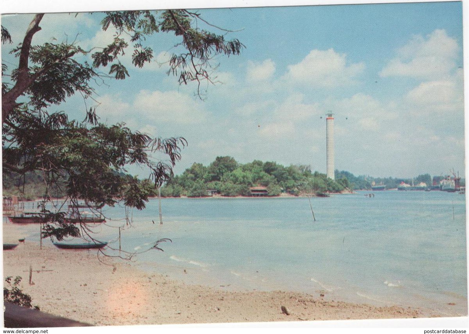 The Sea-Shore Of Sentosa, Singapore With Clear Beach And Calm Water - Singapore