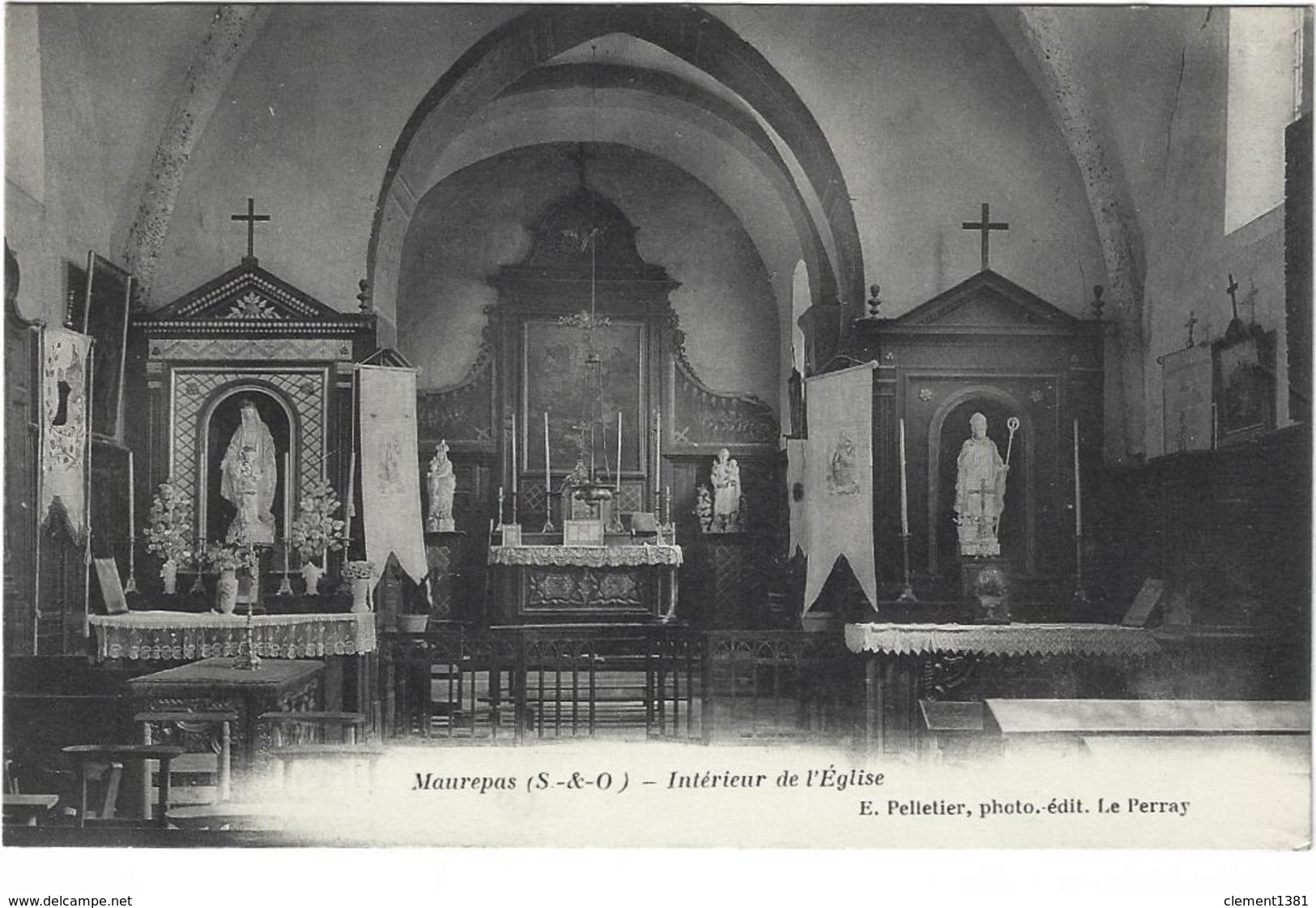 Maurepas Interieur De L'eglise - Maurepas