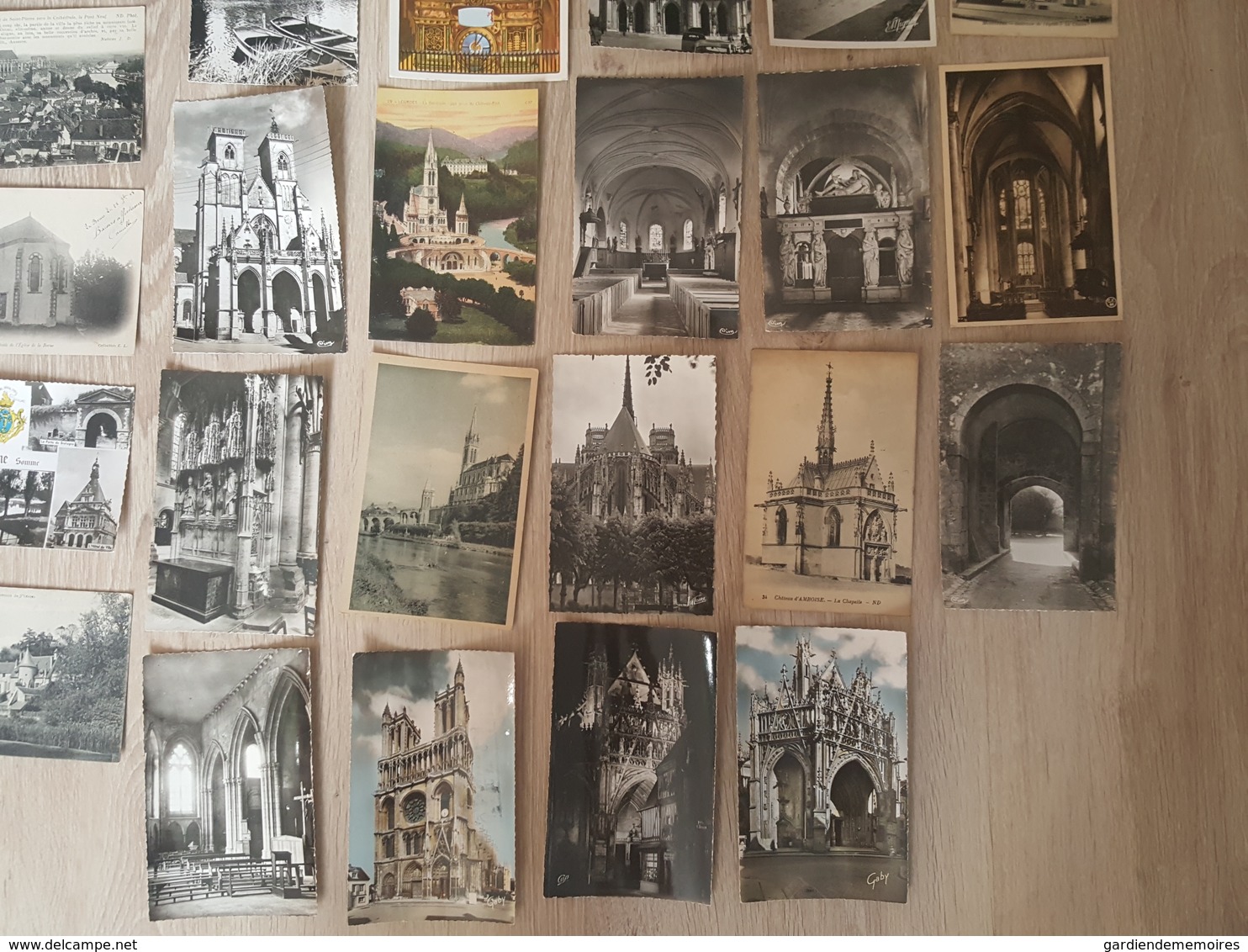Eglises, Cathédrales, Abbayes, Cloitres (Intérieur et Extérieur) - 193 Cartes Postales toutes photographiées + 1 Carnet