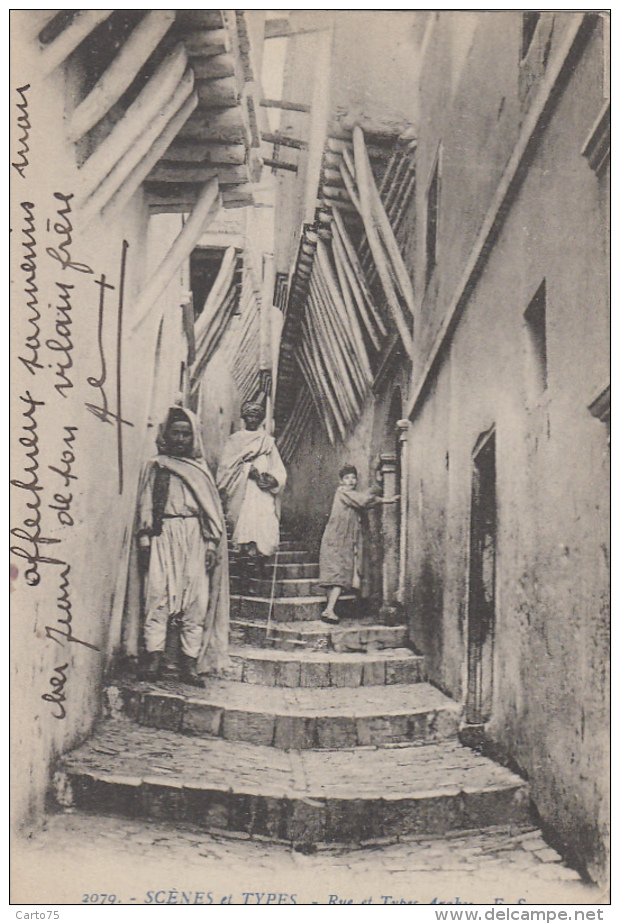 Ethniques Et Cultures - Maghreb - Rue Et Types Arabes - 1920 Cachet Postal Biskra 1920 - Afrique