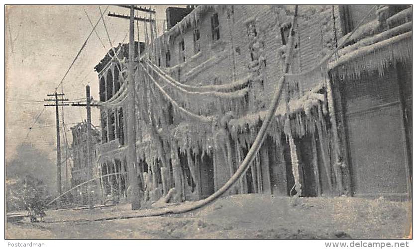 HALIFAX (N.S.) - A Frozen Building After A Fire - Publ. Connolly. - Halifax