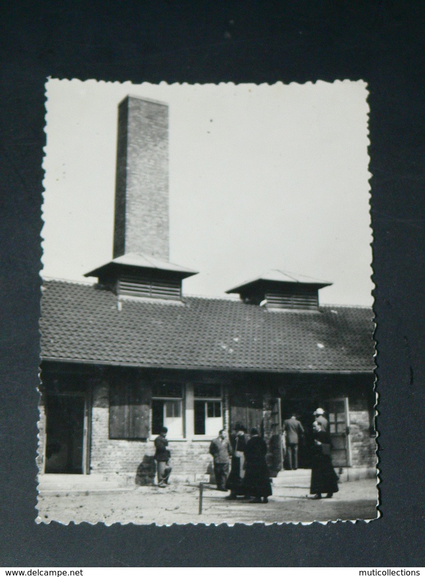 MILITARIA GUERRE 1939 / 45 WWII /   LES FOURS CREMATOIRES  CAMP CONCENTRATION  PHOTO 8X11 CM - Guerre 1939-45