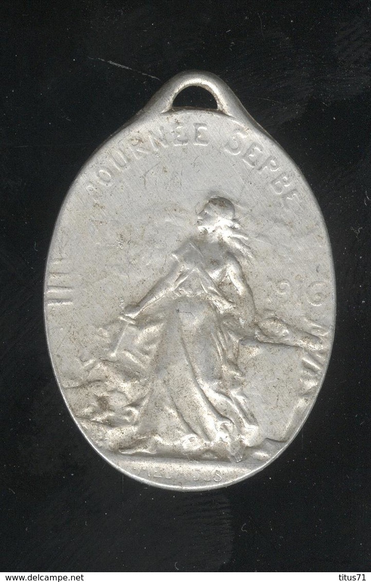 Pendentif Aluminium Embouti Uniface - Journée Serbe 1916 - Autres & Non Classés